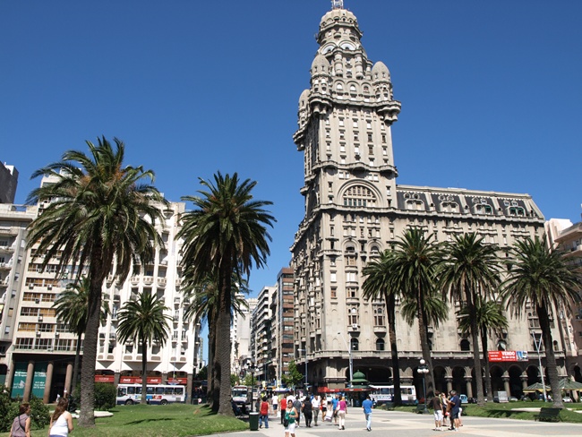 ../../Pictures/240110/068 Montevideo.JPG